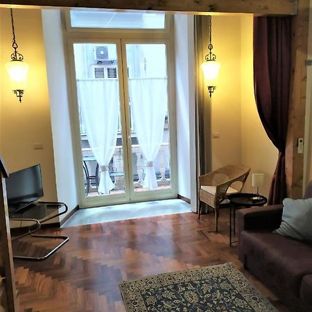 Il Castello Apartment نابولي المظهر الخارجي الصورة