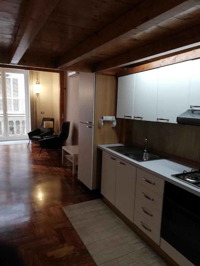Il Castello Apartment نابولي المظهر الخارجي الصورة
