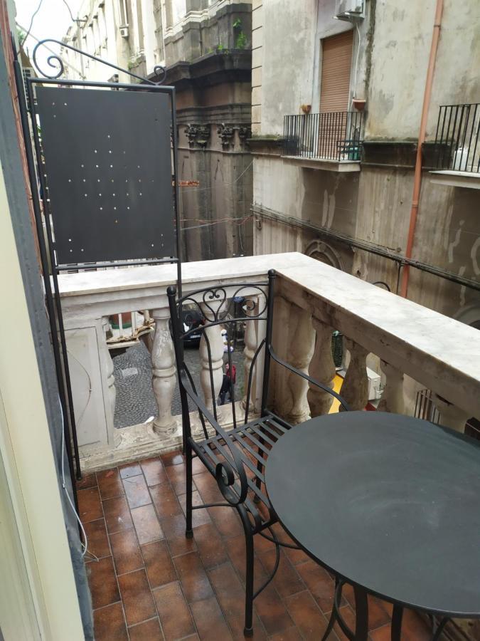 Il Castello Apartment نابولي المظهر الخارجي الصورة