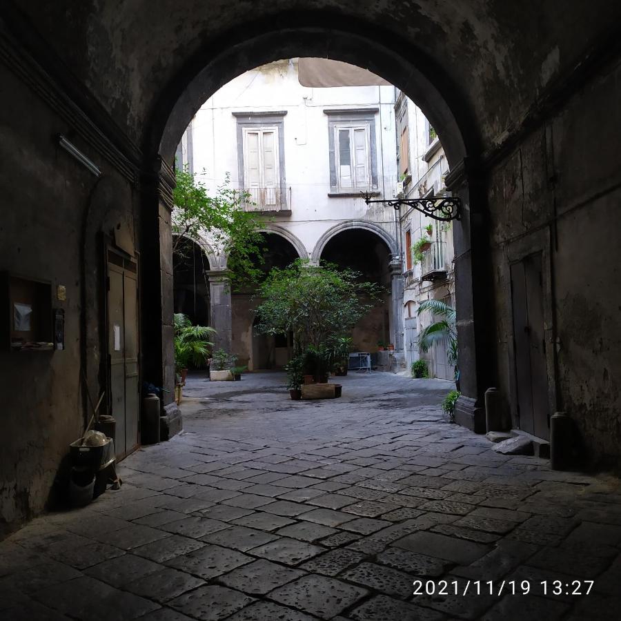 Il Castello Apartment نابولي المظهر الخارجي الصورة