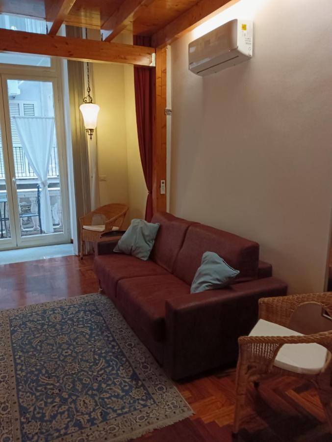 Il Castello Apartment نابولي المظهر الخارجي الصورة