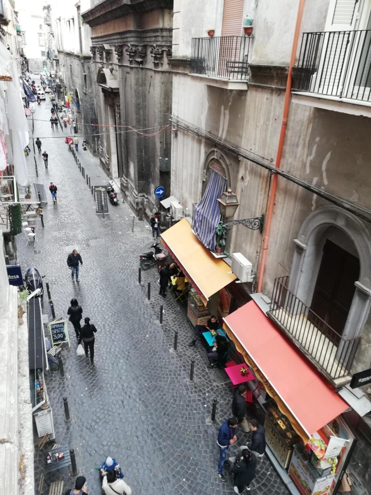 Il Castello Apartment نابولي المظهر الخارجي الصورة